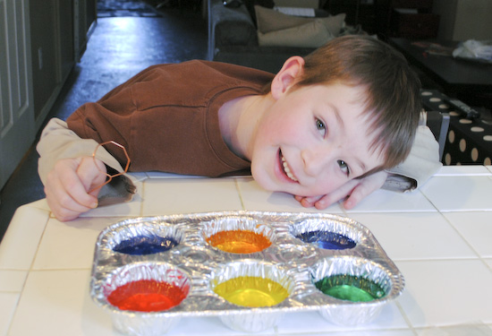 Easy Easter Egg Dying in Muffin Tins 2