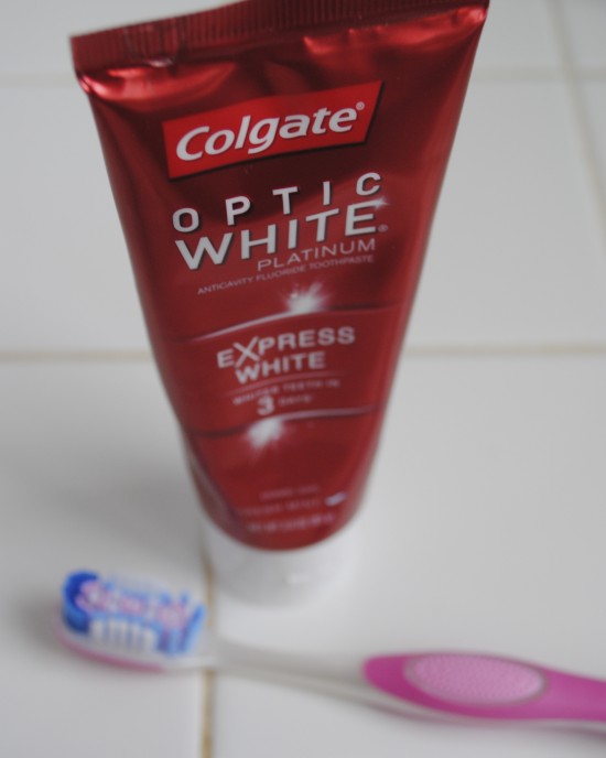 Colgate Optic White