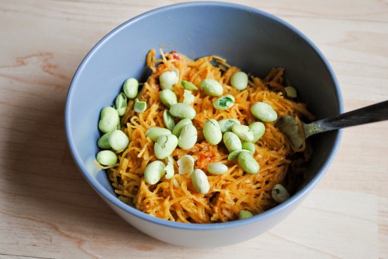 spaghetti squash with peanut sauce_2